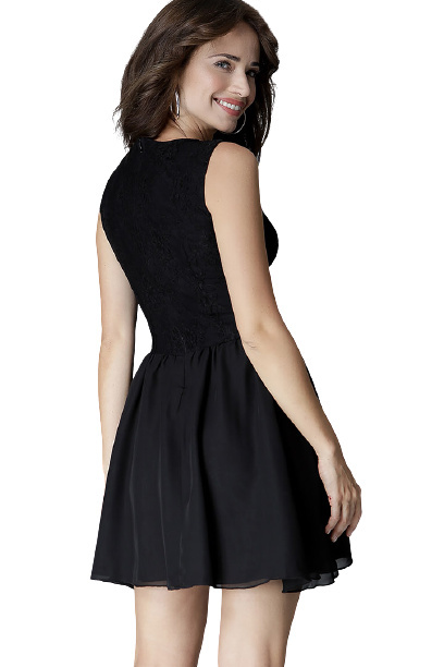 Sukienka Mini - Rozkloszowana Bez Rękawów - czarna